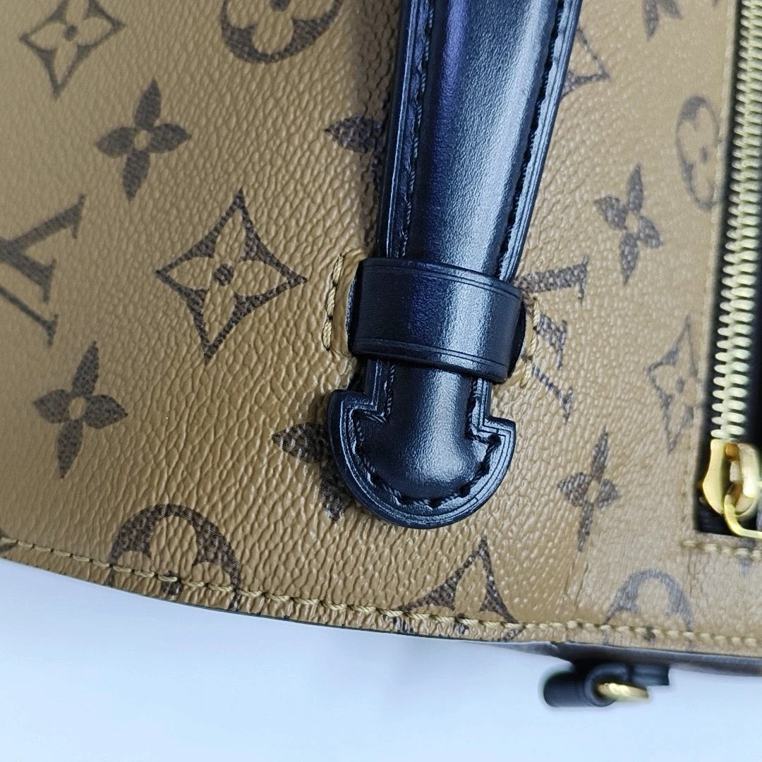 Louis Vuitton Pochette Metis