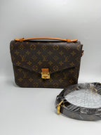 Pre-owned (2016)  Louis Vuitton Pochette Métis -Monogram Canvas - Crossbody Bag