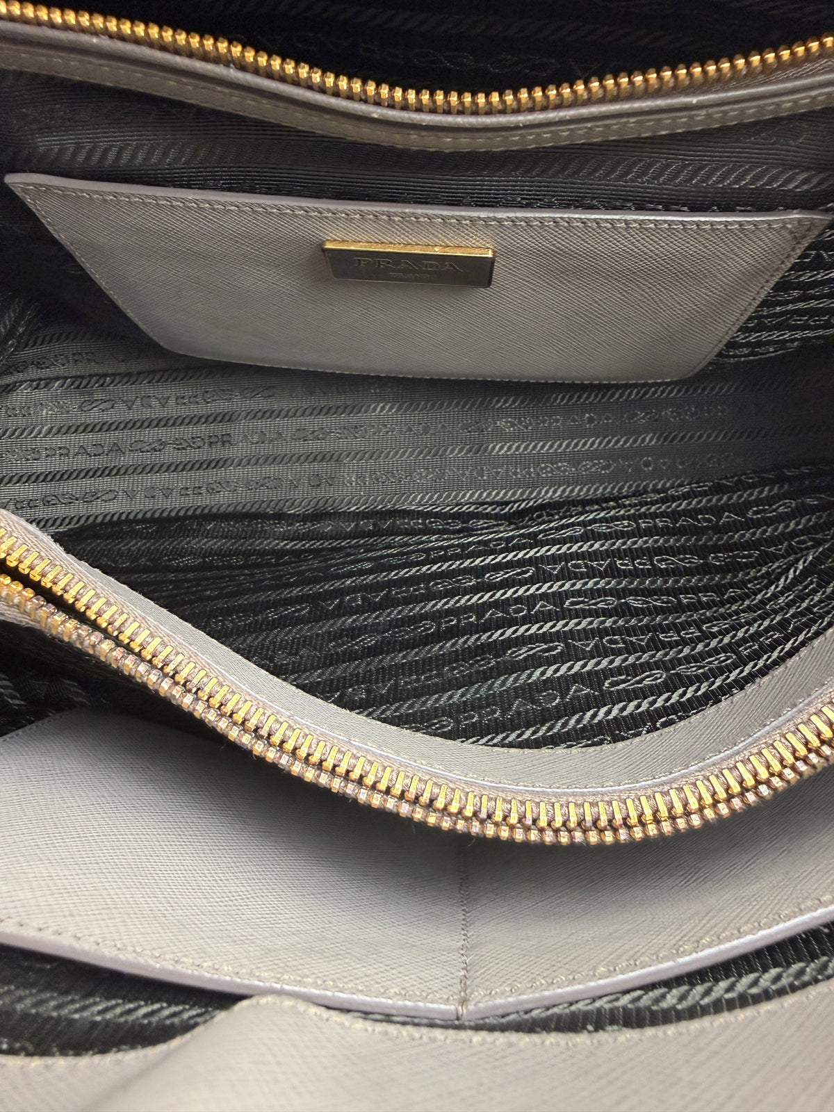Prada Saffiano Lux Executive Tote in Argilla (Taupe / Grey)