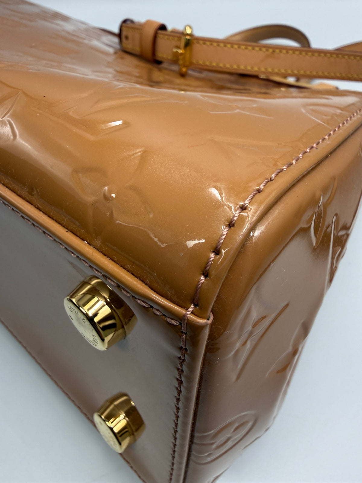 Louis Vuitton ( 2013 ) Brea MM Monogram Vernis Leather Bag – Beige