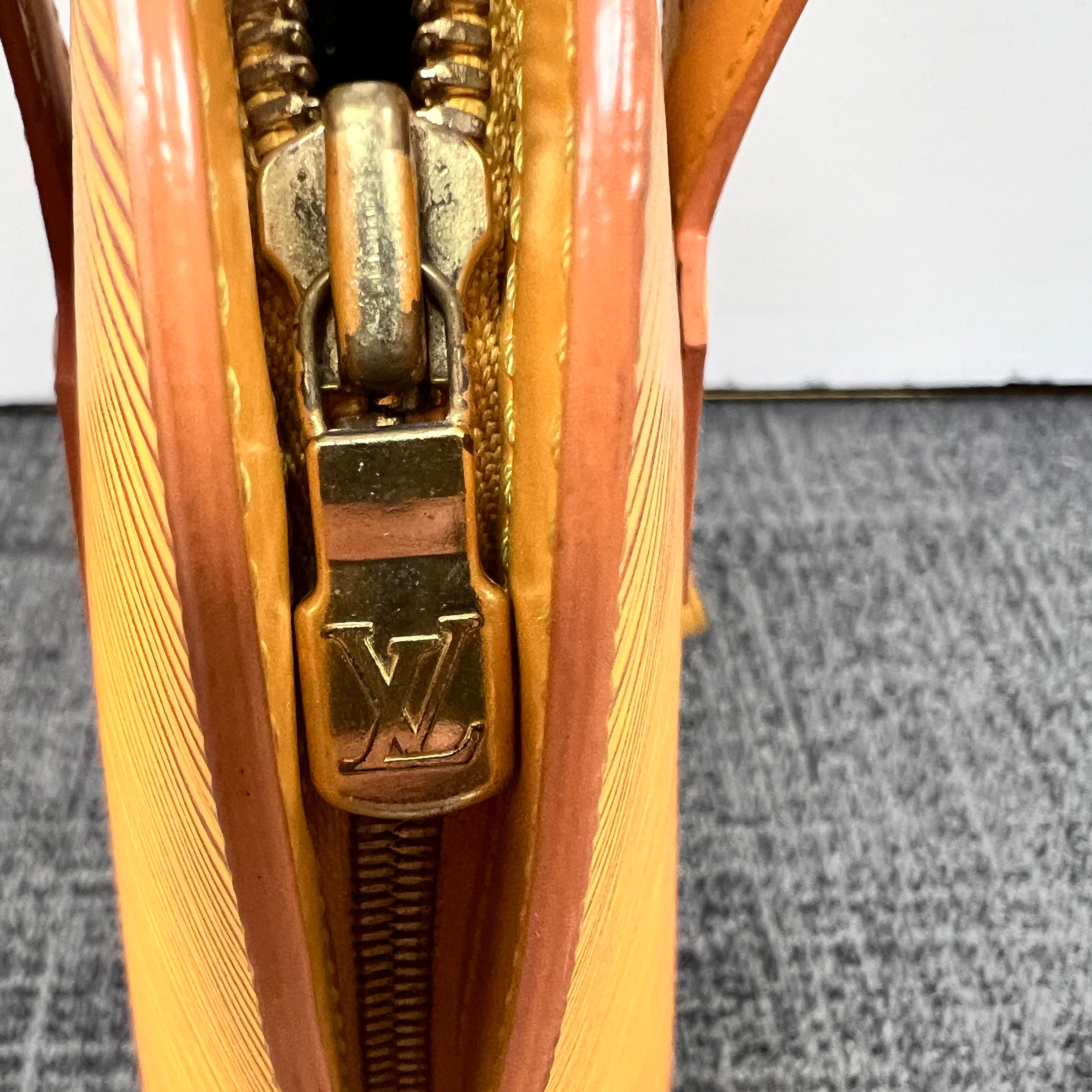 Louis Vuitton Lussac Epi Leather Shoulder Bag – Tassili Yellow