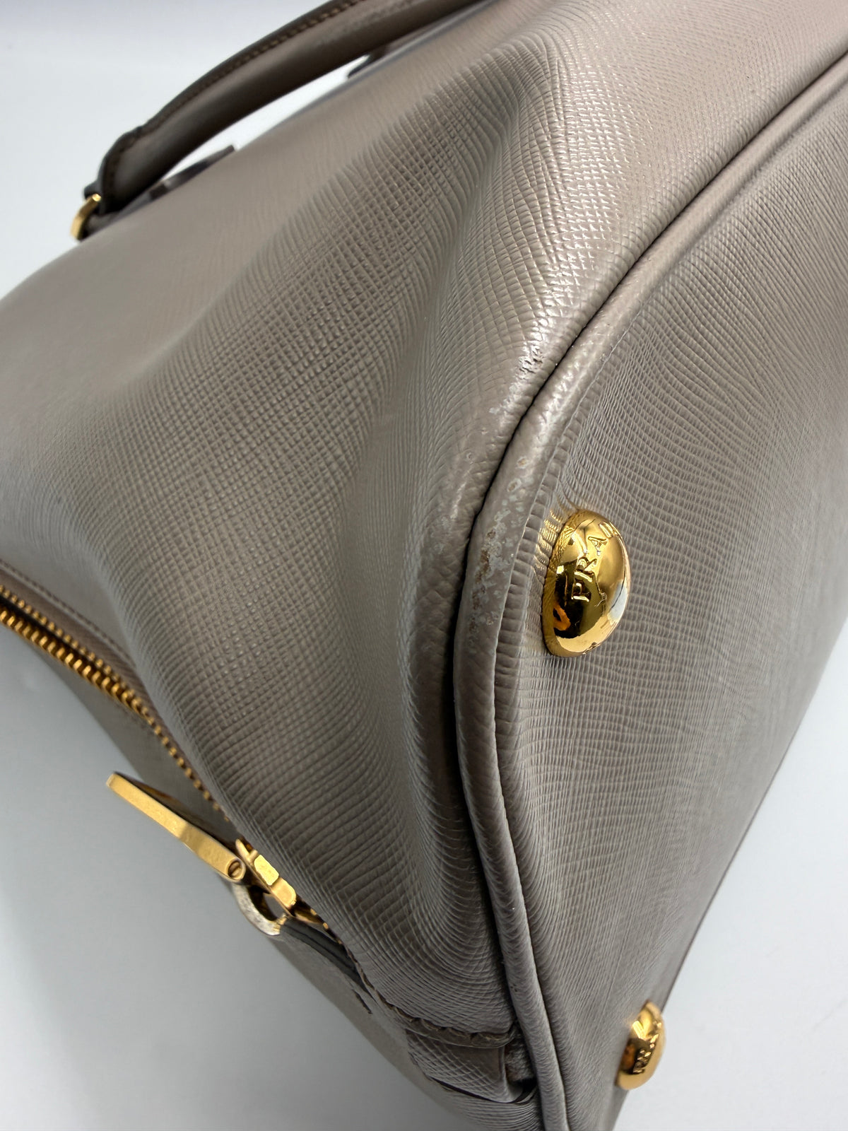 Prada Saffiano Lux Executive Tote in Argilla (Taupe / Grey)