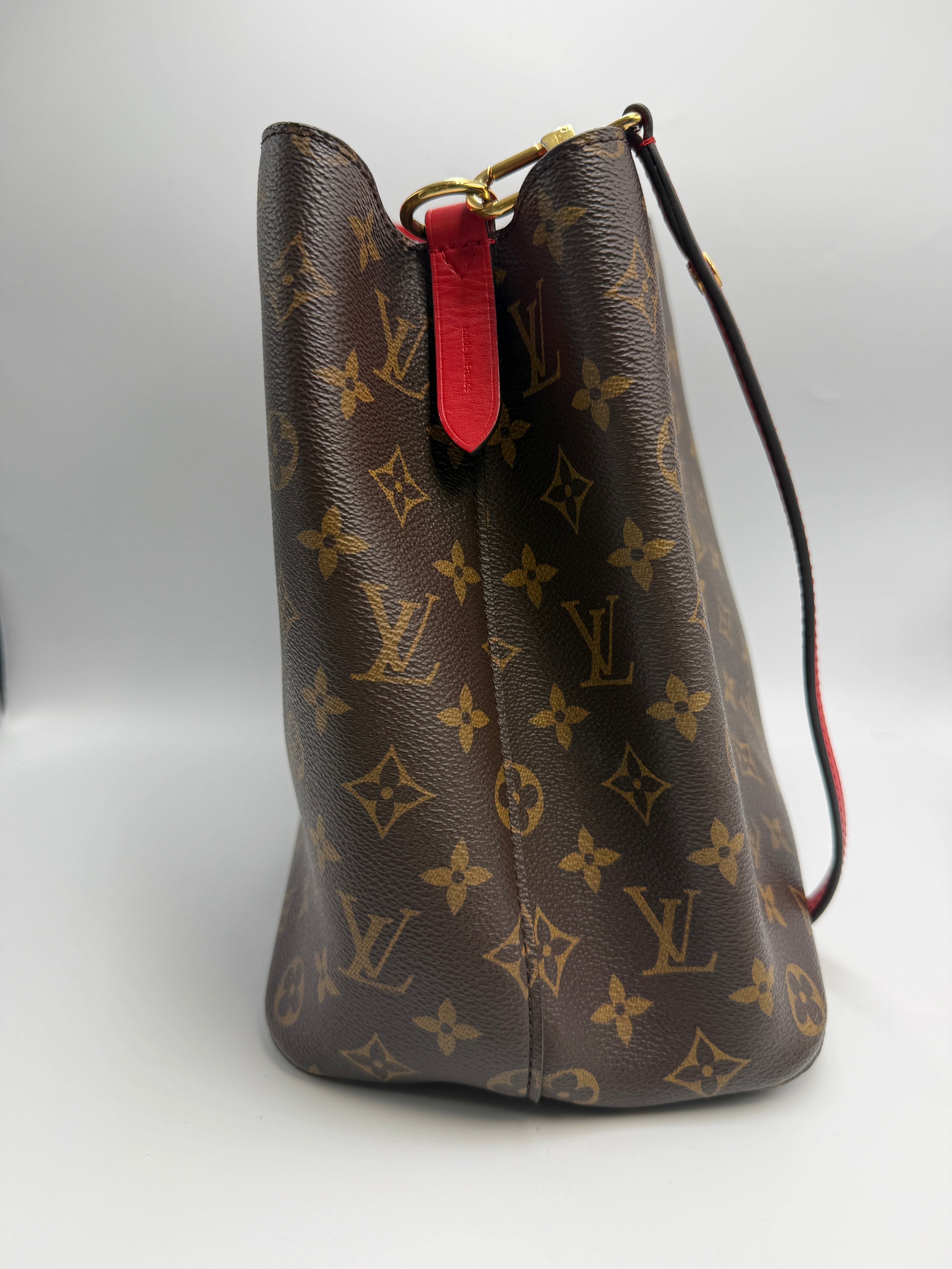 Louis Vuitton NéoNoé MM Monogram Canvas with Coquelicot Red Trim