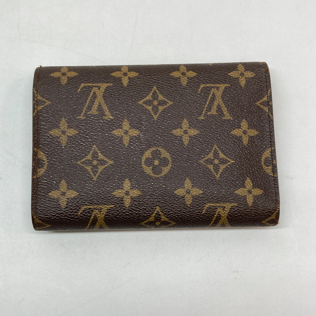 Louis Vuitton Wallet in Monogram Canvas