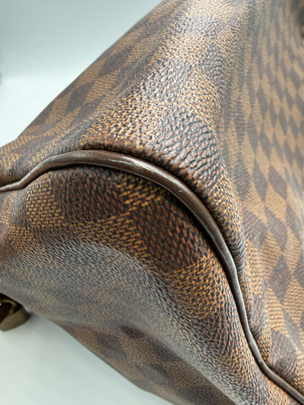 Louis Vuitton Speedy 30 in Damier Ebene Canvas