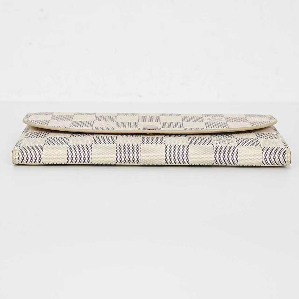 Louis Vuttion Emilie Wallet