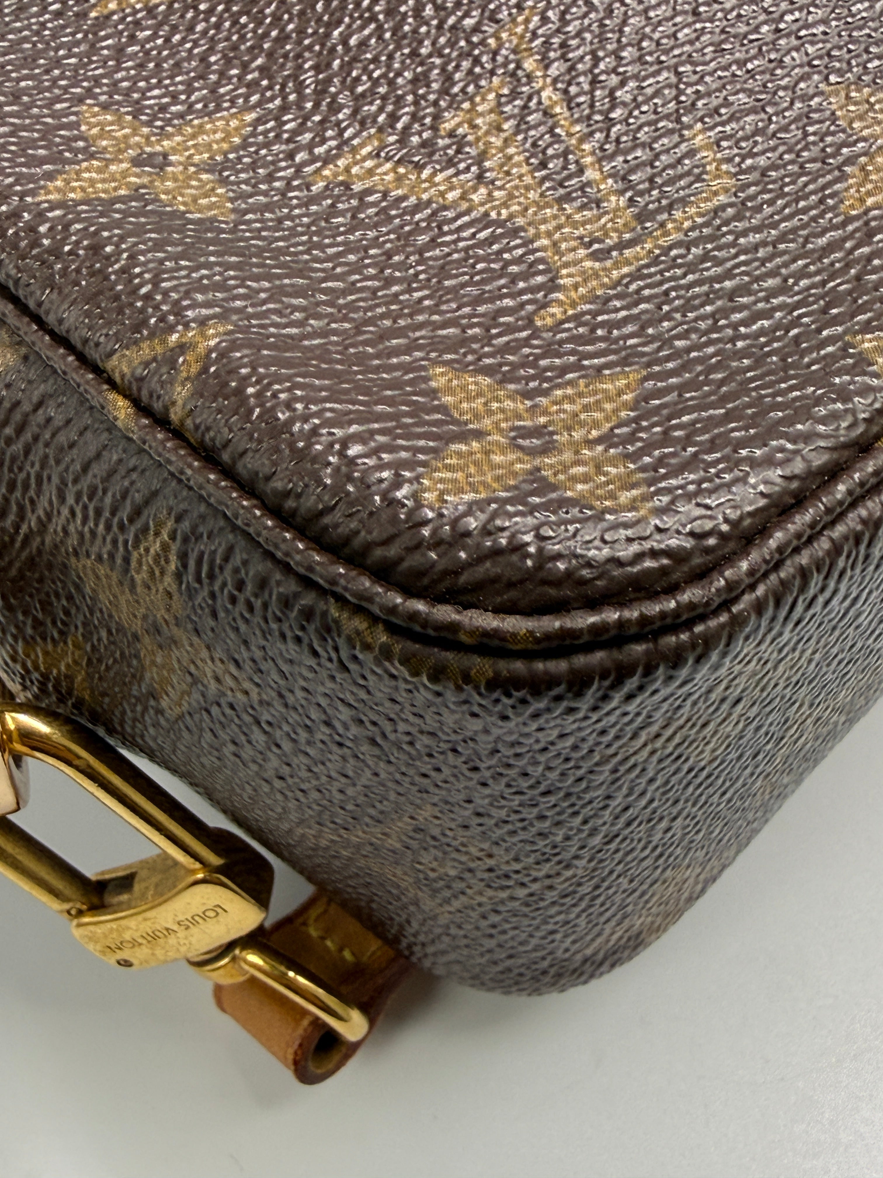 Louis Vuitton Vintage Trousse Toilette 23 in Monogram Canvas