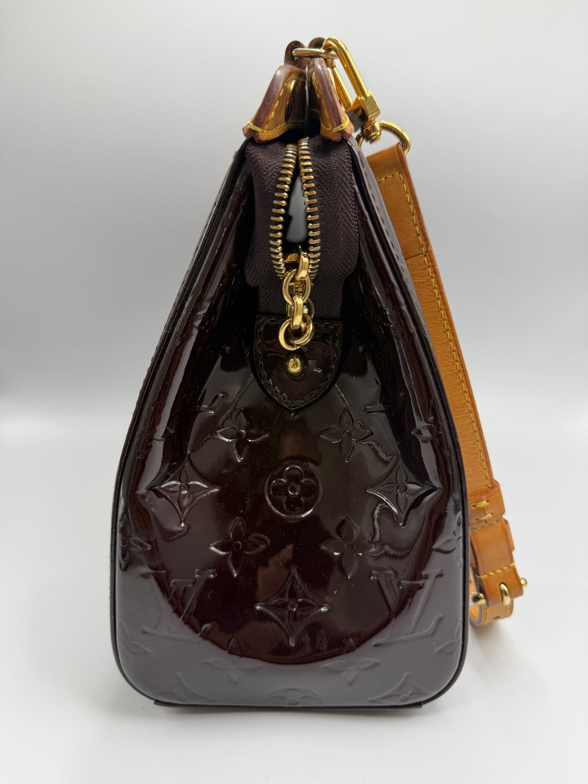 Louis Vuitton ( 2011 ) Brea MM Monogram Vernis Leather Bag – Burgundy