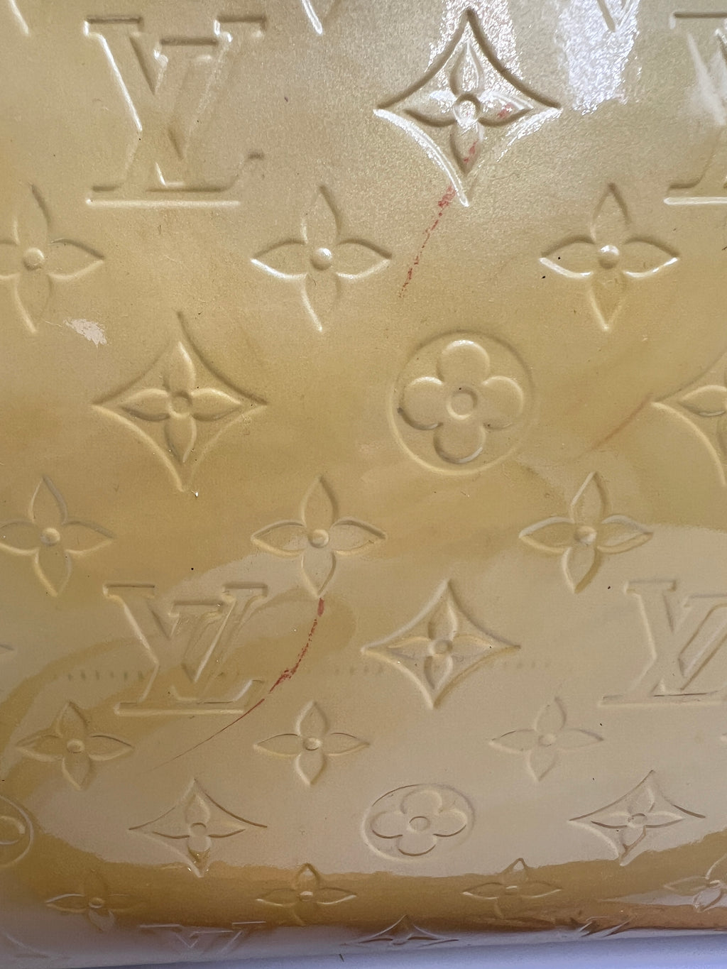 Louis Vuitton ( DR2172 ) Brea MM Monogram Vernis Leather Bag – Yellow