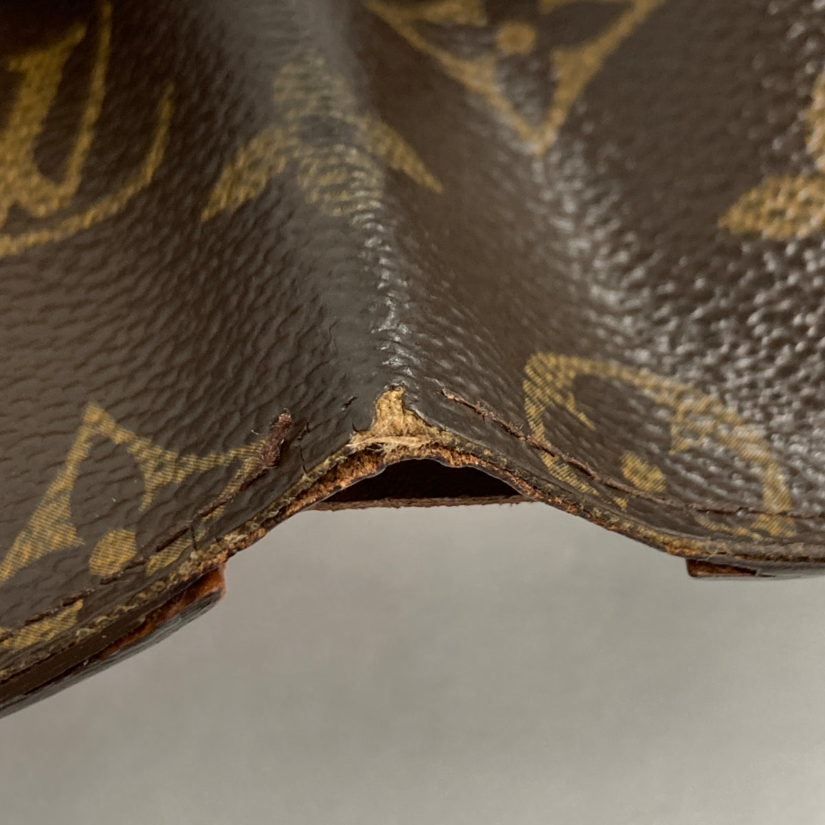 Louis Vuitton Monogram Wallet RA0056