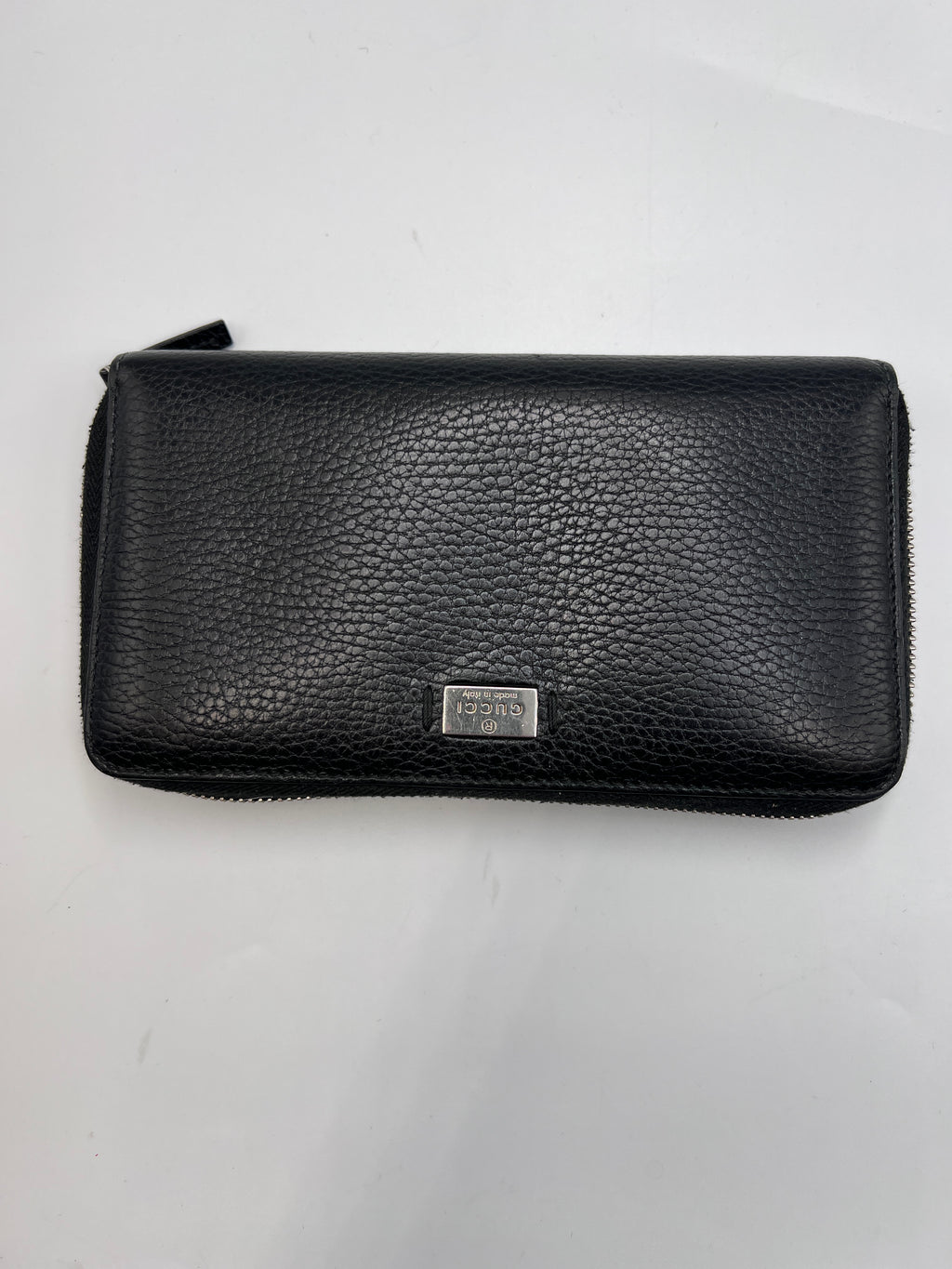 Gucci Logo Plaque Pebbled Leather Zip Around Long Wallet