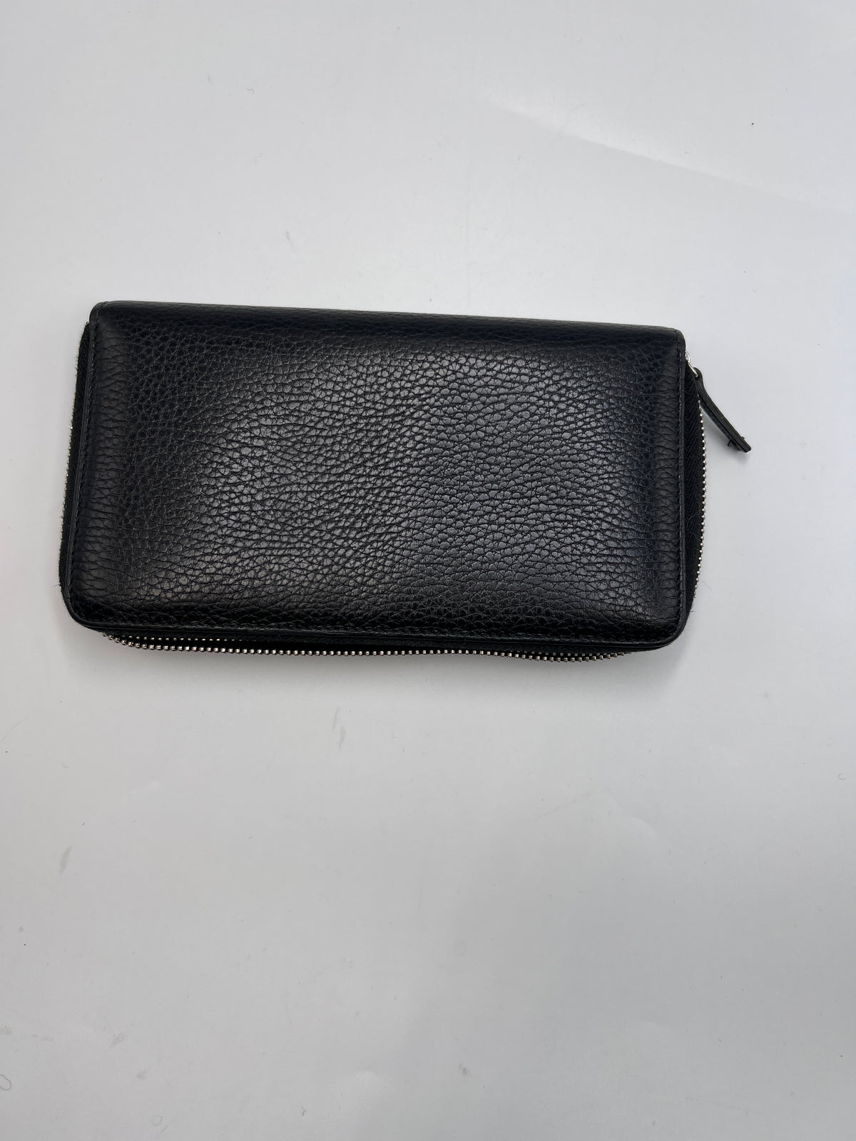 Gucci Logo Plaque Pebbled Leather Zip Around Long Wallet