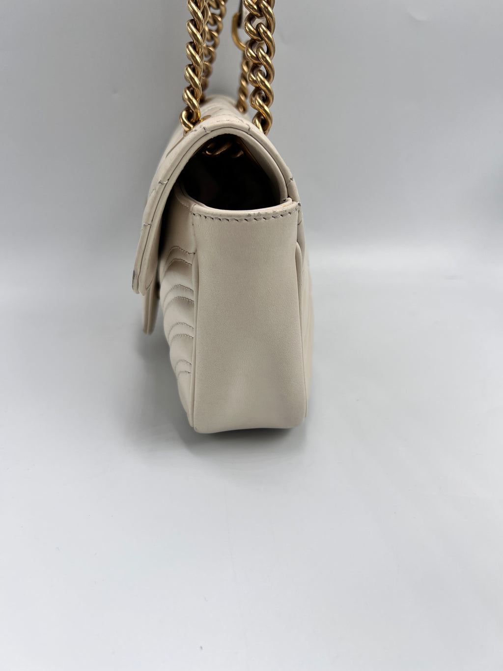 Gucci GG Marmont Matelassé Small Shoulder Bag in White Leather (22cm)
