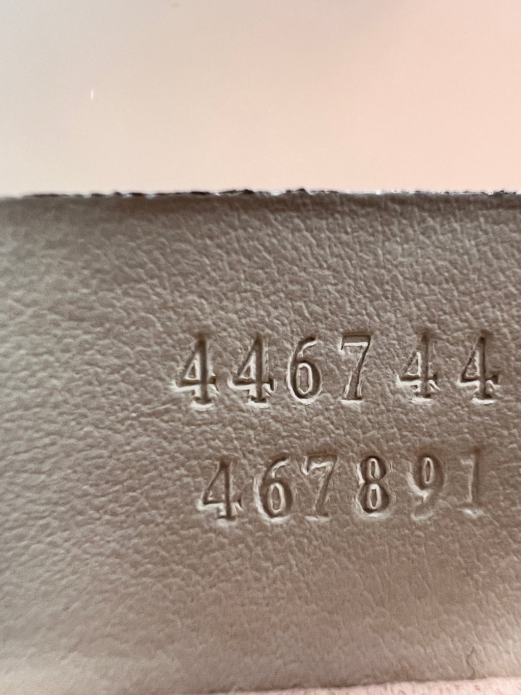 Gucci GG Marmont Matelassé Small Shoulder Bag in White Leather (22cm)