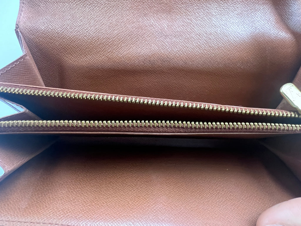 Louis Vuitton Monogram Porte-Monnaie  Sarah Wallet