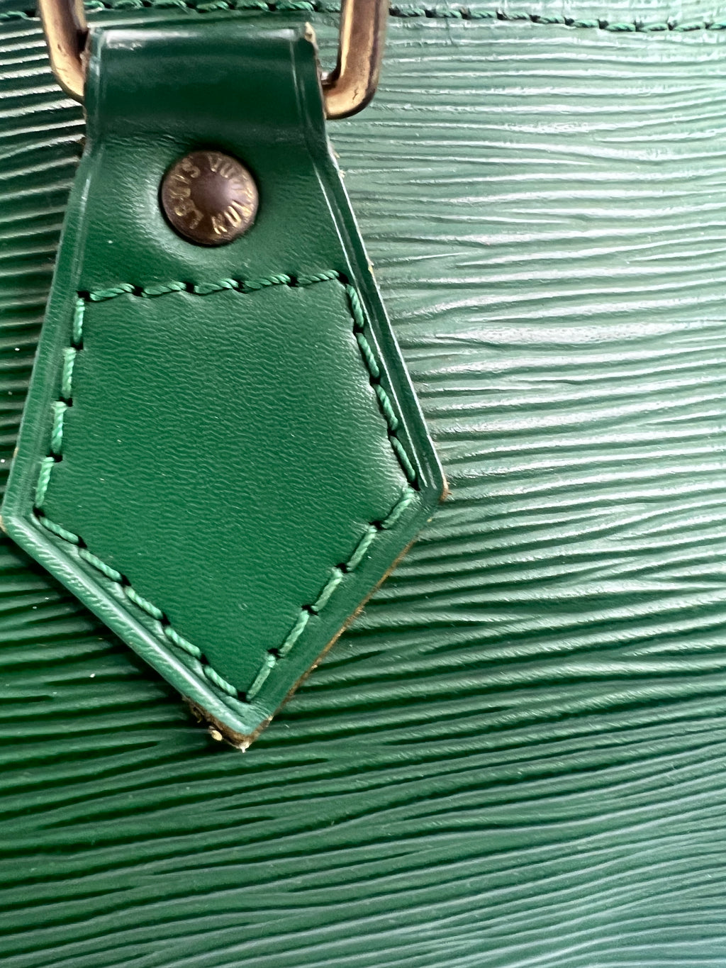 Louis Vuitton Epi Leather Speedy 25 Handbag in Borneo Green (1994) | Designer Resale