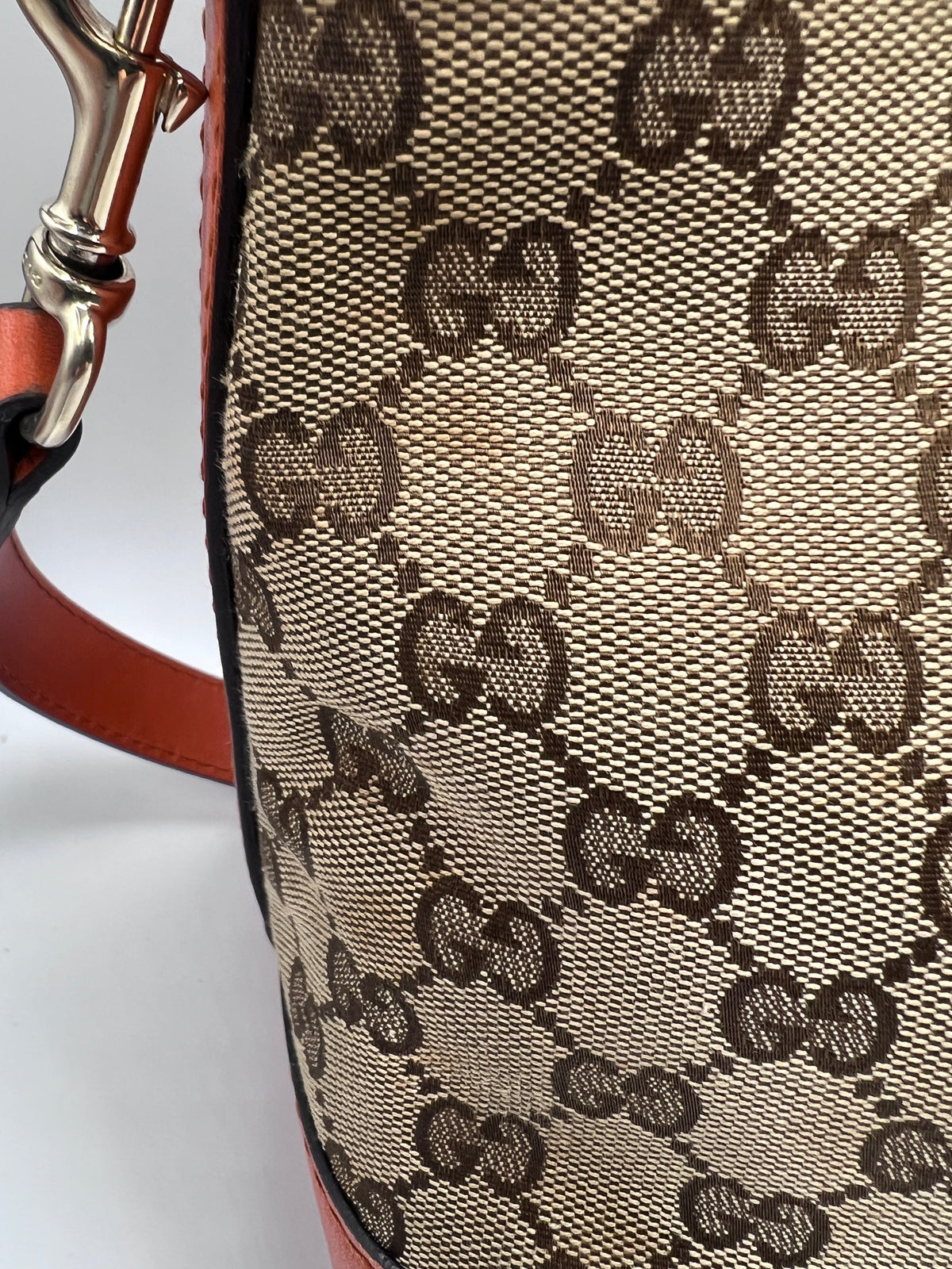 Gucci GG Canvas Web Stripe Medium Tote Bag
