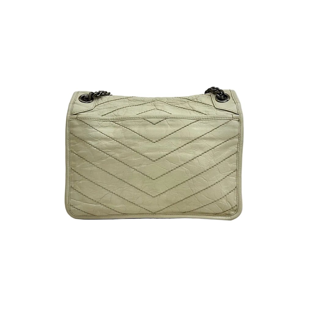 the back of perloved ysl vintage whilte soft leather niki medium double chain strap shoulder bag 