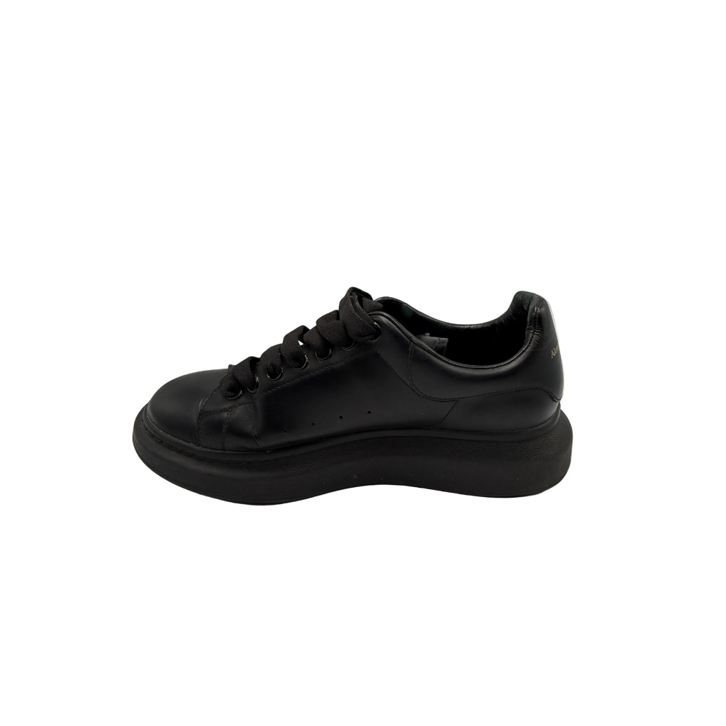 Alexander McQueen Perloved Snakers in Black